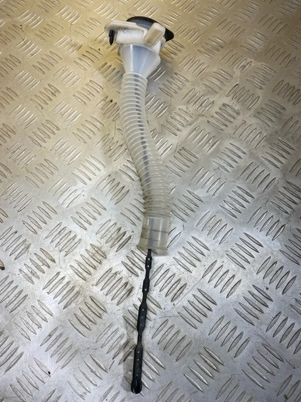 Горловина бачка омывателя Toyota Rav 4 (Xa30) (2005-2014) 2009 001112001113 2.0 I 3ZRFAE