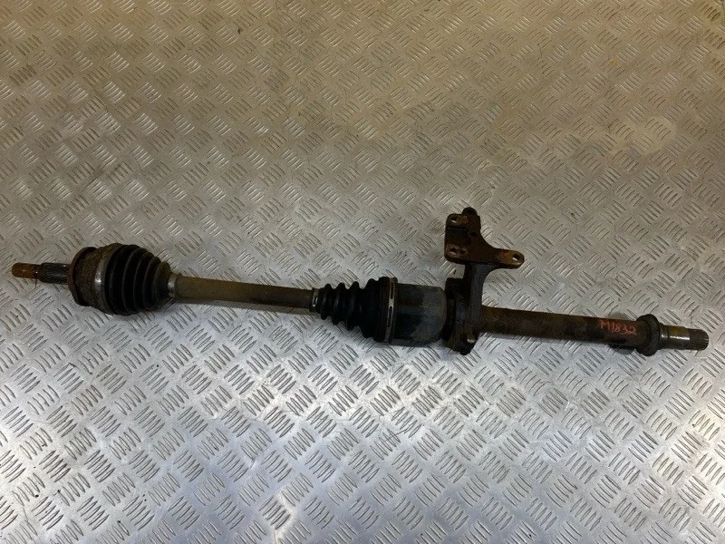 Полуось передняя правая (приводной вал, ШРУС) Toyota Rav 4 (Xa30) (2005-2014) 2009 4303044021 2.0 I 3ZRFAE