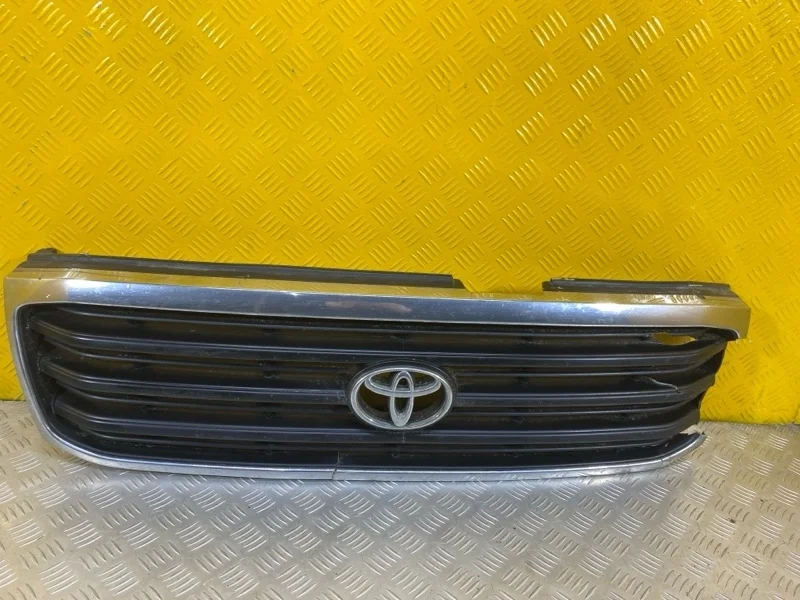 Решетка радиатора Toyota Land Cruiser (100) 1998-2007 2000 5311160340 4.2 D 1HDFTE