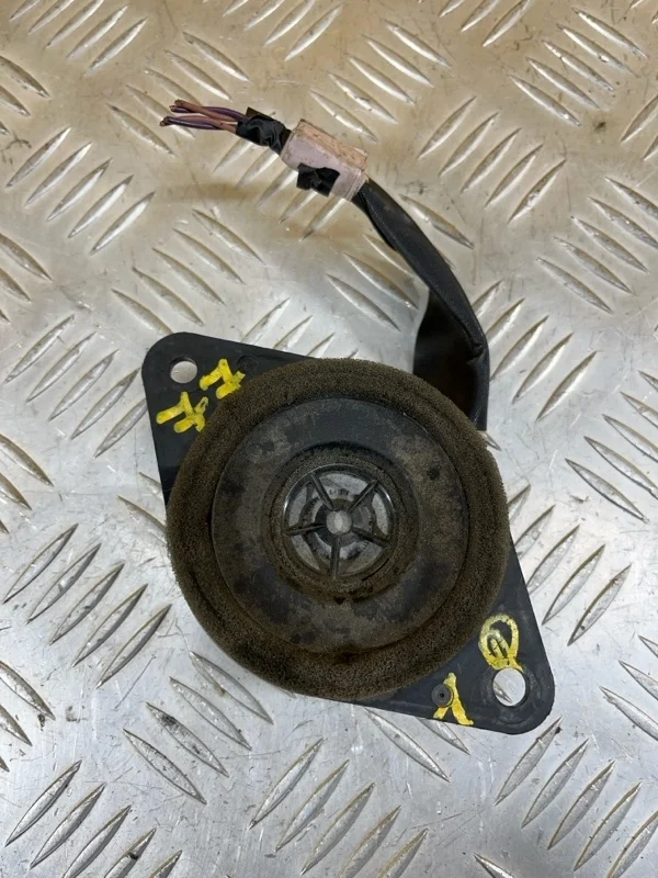 Динамик Toyota Rav 4 (CA40) (2012-2019) 2015