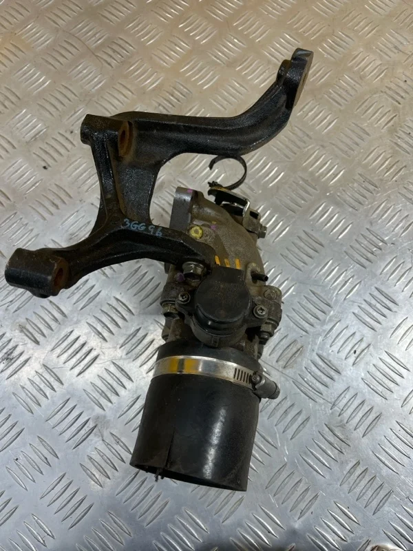 Заслонка дроссельная Toyota Rav 4 (XA30) (2005-2014) 2010