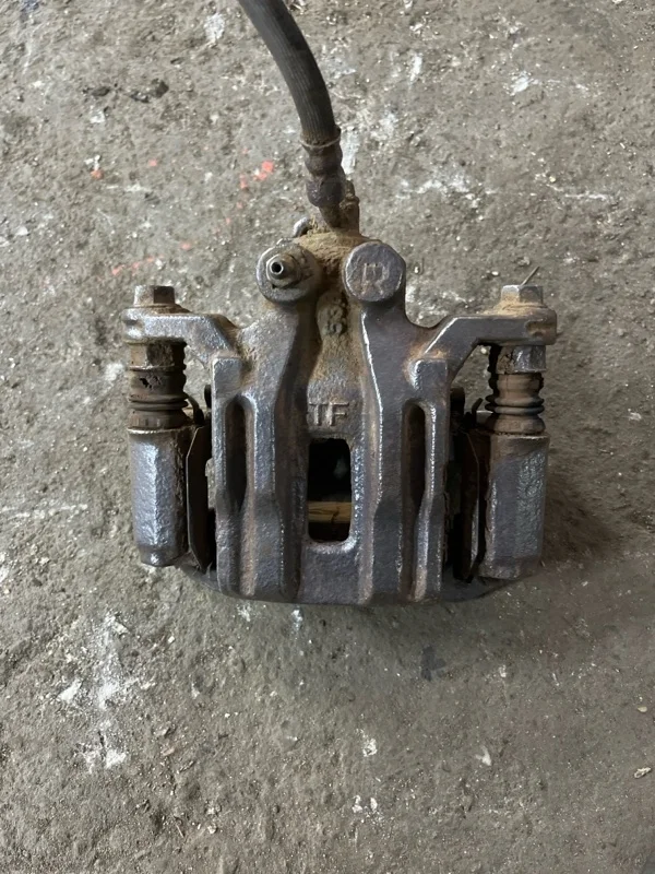 Суппорт задний правый Nissan Pathfinder (R51M) 2004-2013 2009 44011EB30A