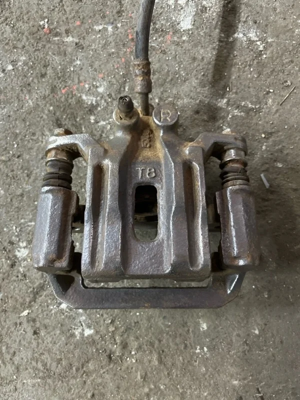 Суппорт задний правый Nissan Pathfinder (R51M) 2004-2013 2009 44011EB30A