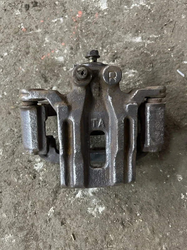 Суппорт задний правый Nissan Pathfinder (R51M) 2004-2013 2009 44011EB30A