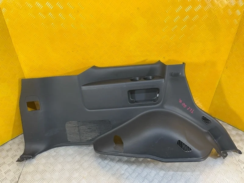 Обшивка багажника Toyota Land Cruiser 200 (2008-2021) 2008 6252060A10 ВНЕДОРОЖНИК 4.5 D 1VDFTV