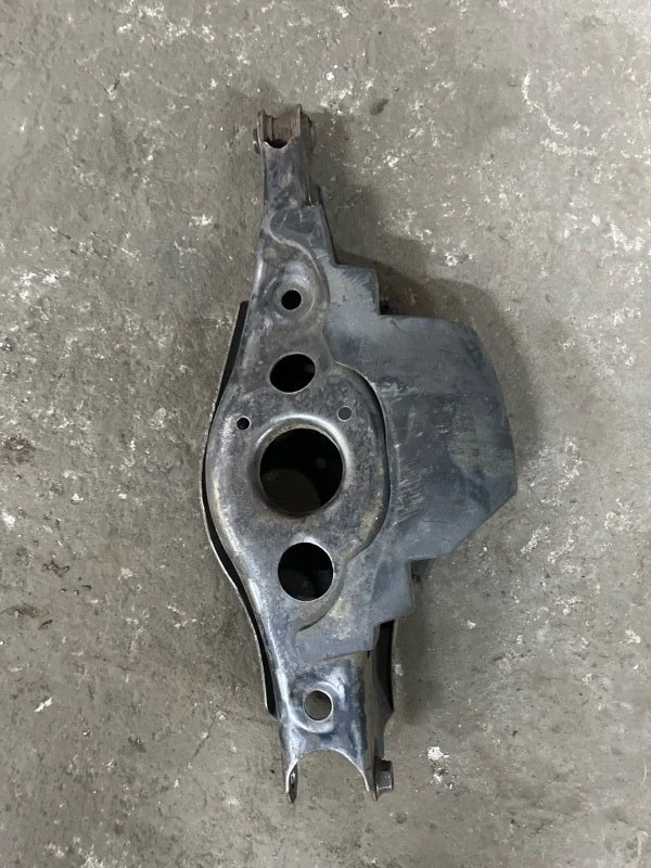 Рычаг задний нижний левый Toyota Rav 4 (Xa30) (2005-2014) 2009 4874042010 2.0 I 3ZRFAE