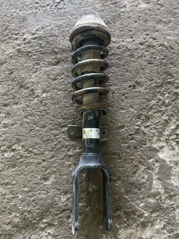 Амортизатор передний левый Volkswagen Amarok (2010-2016) 2010 2H0413031K ПИКАП 2.0 D CDBA