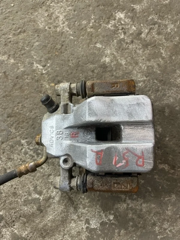 Суппорт задний правый Nissan Pathfinder (R51M) 2004-2013 2006 44011EB30A ВНЕДОРОЖНИК 2.5 D YD25DDTI