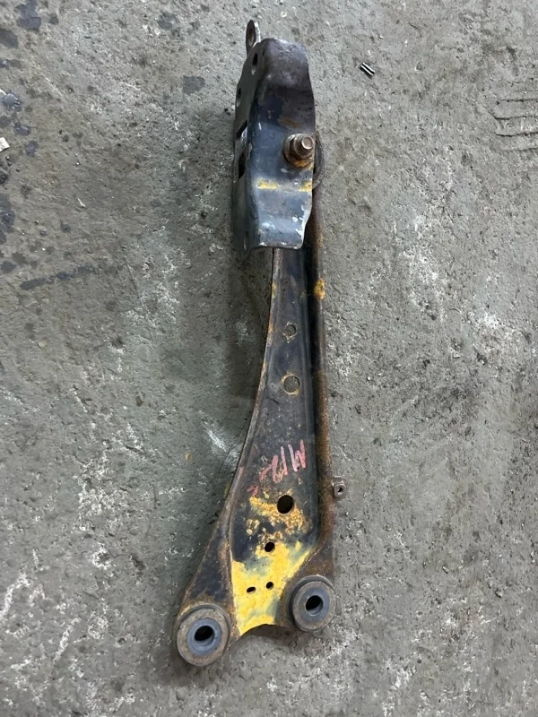 Рычаг задний продольный левый Toyota Rav 4 (Xa30) (2005-2014) 2009 4878042010 2.0 I 3ZRFAE