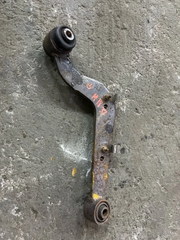 Рычаг задний правый Toyota Rav 4 (Xa30) (2005-2014) 2009 4877042040 2.0 I 3ZRFAE