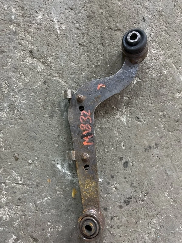 Рычаг задний левый Toyota Rav 4 (Xa30) (2005-2014) 2009 4879042020 2.0 I 3ZRFAE