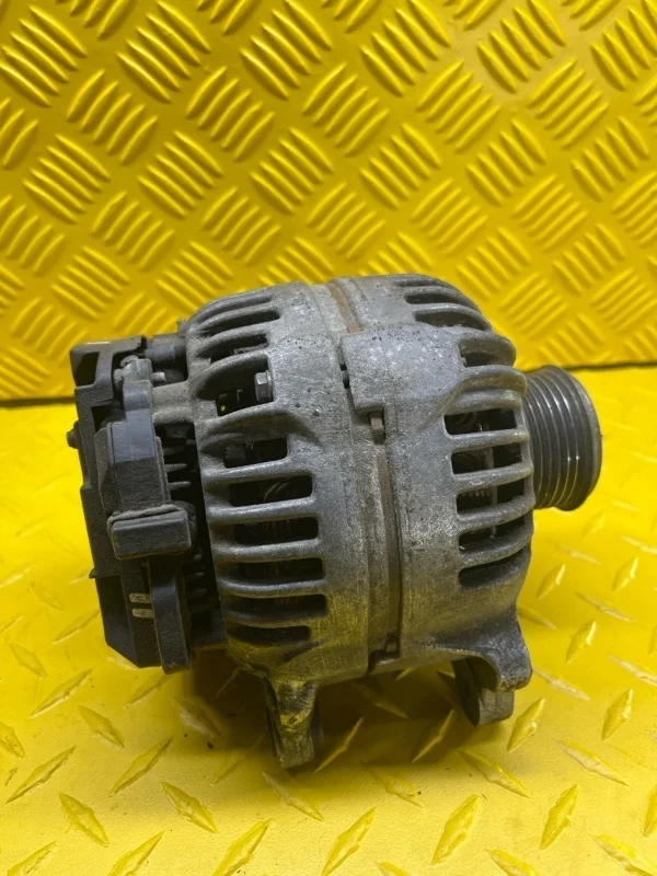 Генератор Volkswagen Amarok (2010-2016) 2010 03L903023P ПИКАП 2.0 D CDBA