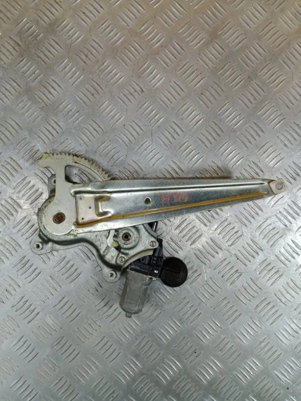 Стеклоподъемник электр. задний правый Toyota Rav 4 (Xa30) (2005-2014) 2006 6980342040 2.0 I 1AZFE