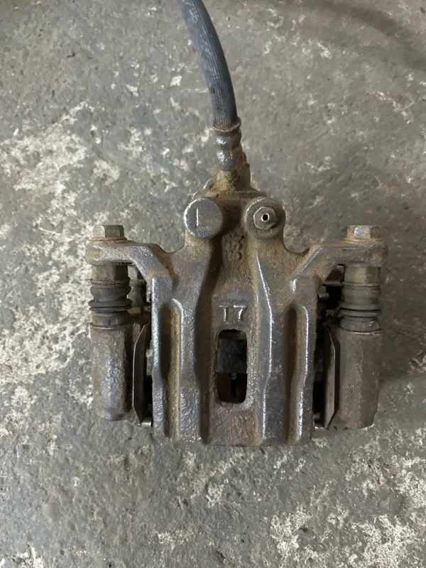 Суппорт задний левый Nissan Pathfinder (R51M) 2004-2013 2009 44011EB30A