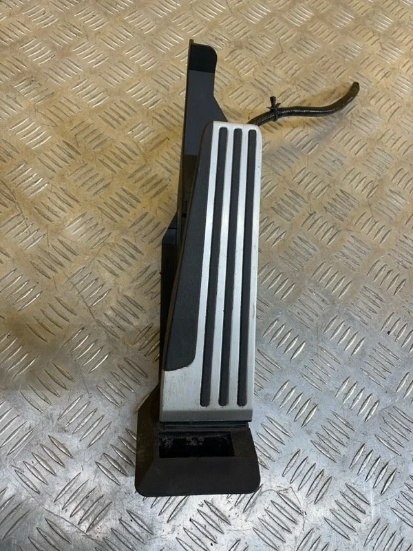 Педаль газа Infiniti FX 30D ( 2002-2013) 2012