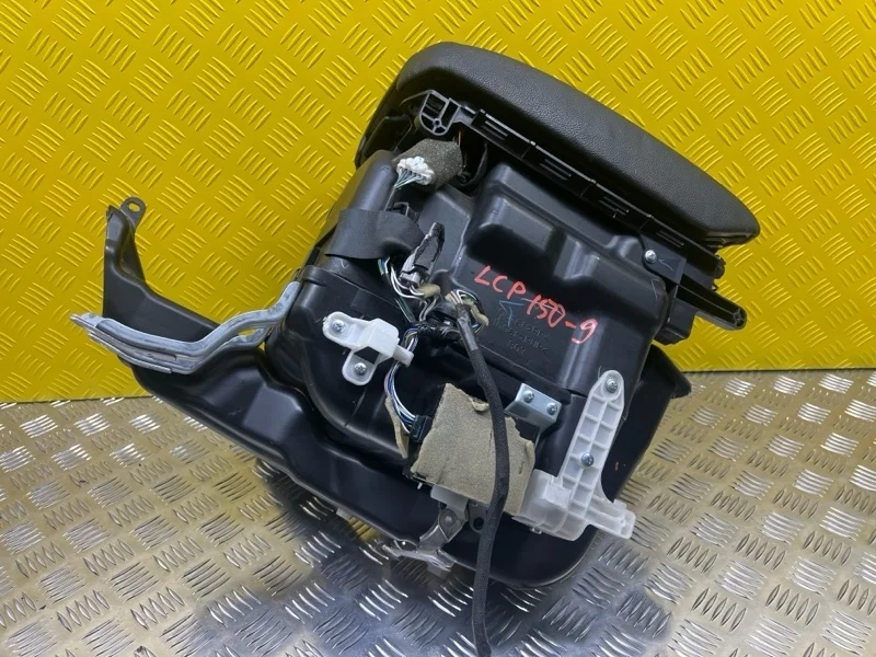 Подлокотник Toyota Land Cruiser Prado 150 (2009-2023) 2014 5891060230E0 3.0 D 1KDFTV