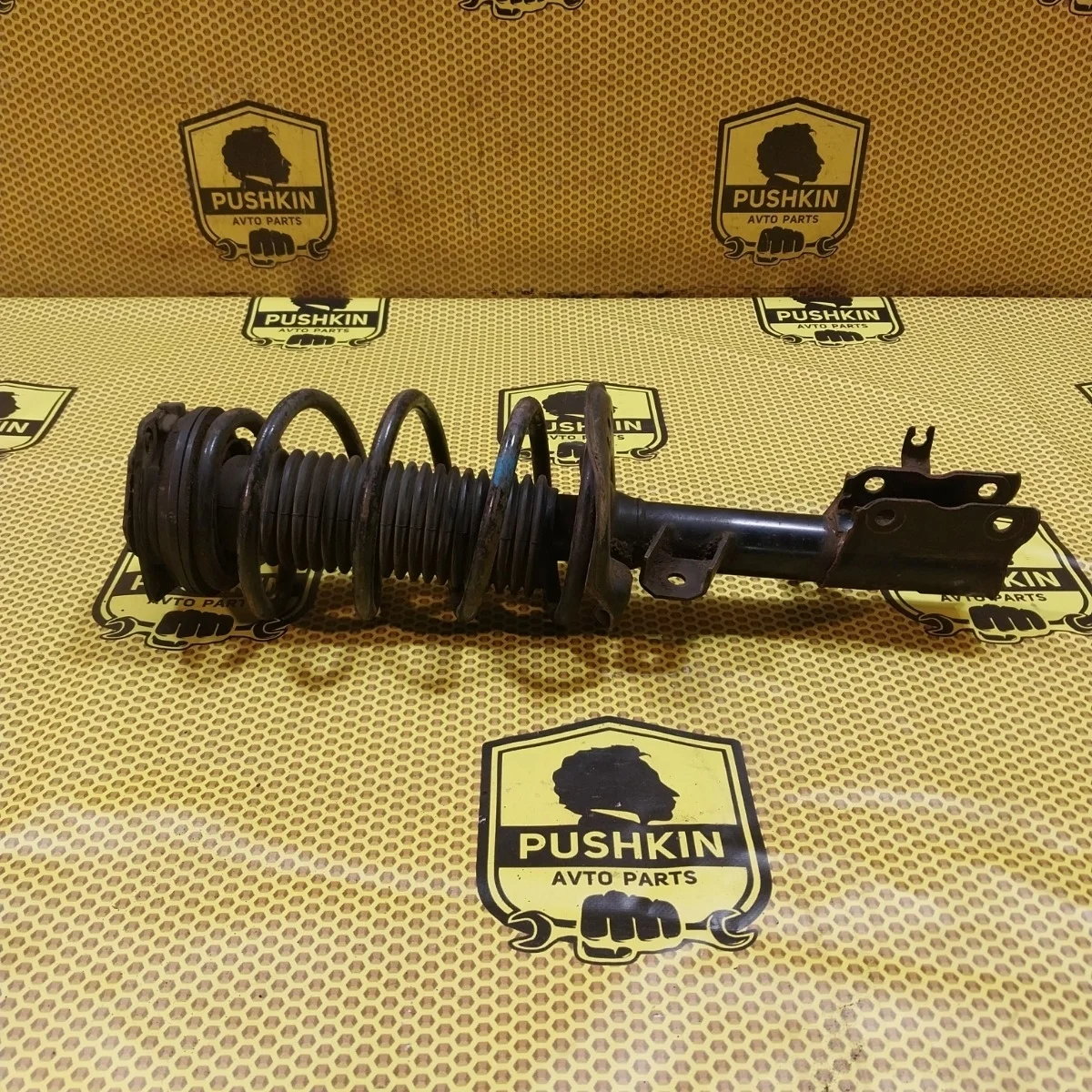 Амортизатор подвески Nissan Qashqai 2009 J10