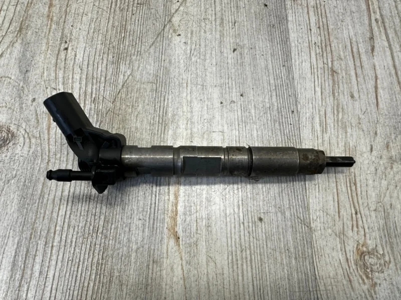 Форсунка топливная VW Crafter 2006-2016 2F