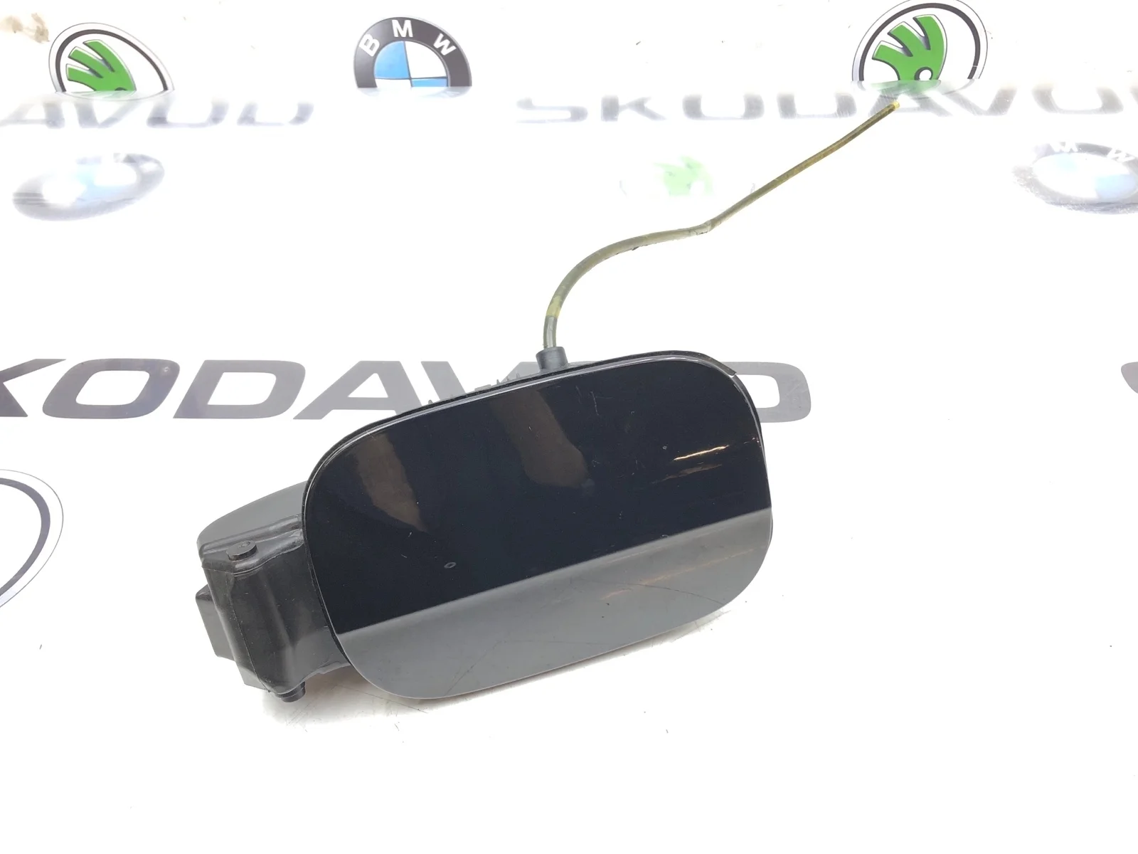 Лючок бензобака Skoda Octavia 2015 5E0809702B A7 (5E) 2.0 CKFC