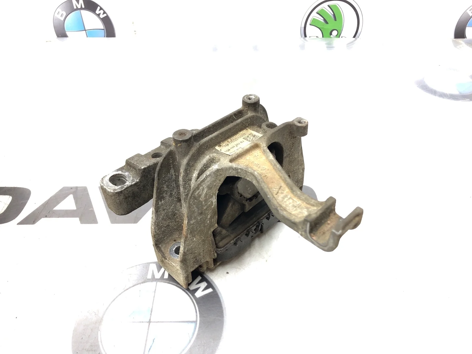Опора двигателя Skoda Octavia 2015 5Q0199262BJ A7 (5E) 2.0 CKFC