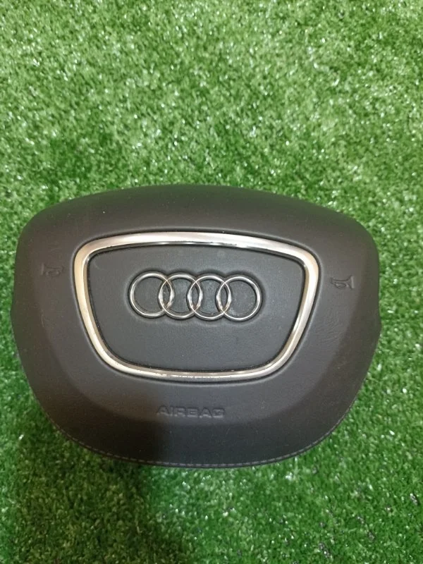 Подушка безопасности в руль Audi A8 D4
