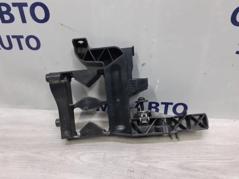 Кронштейн фары Audi A7 4G8805608 C7 3.0 CGW, передний правый