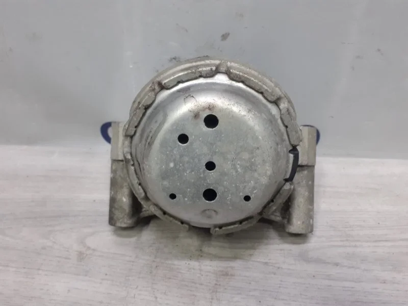 Опора ДВС Audi A7 4G0199381MM C7 3.0 CGW, правая