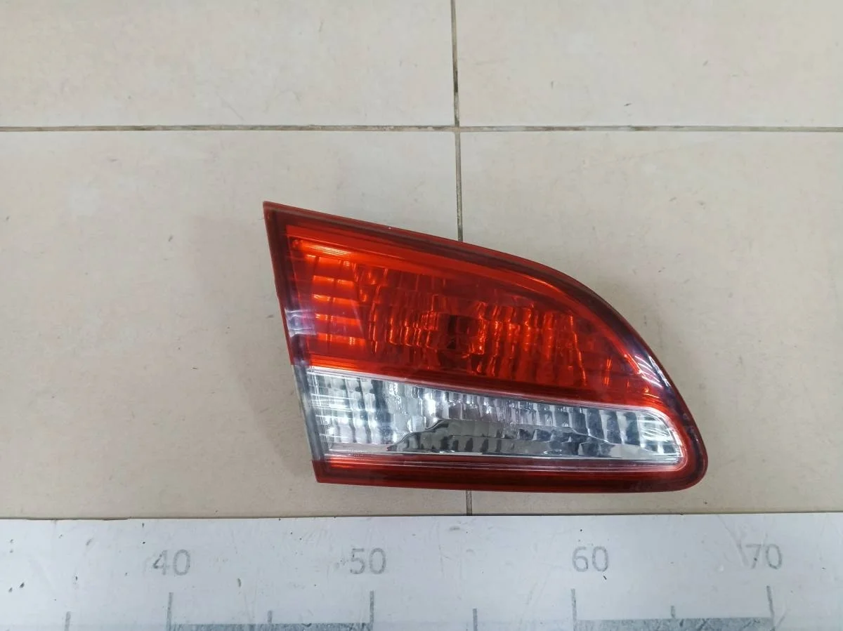 Фонарь задний внутренний левый Nissan Almera 3 G11, G15 2012>