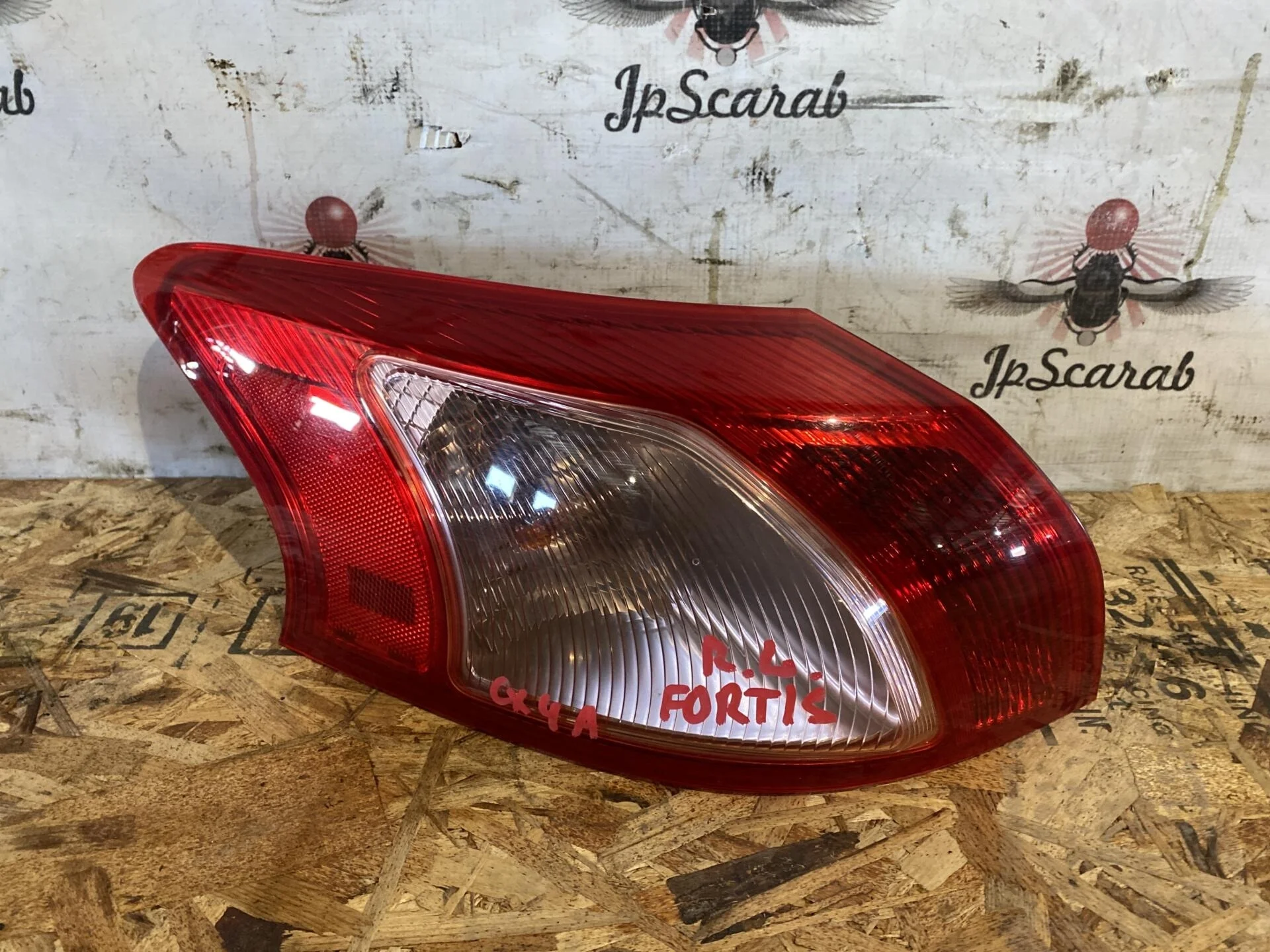 Фонарь задний левый Mitsubishi Lancer 10 CX