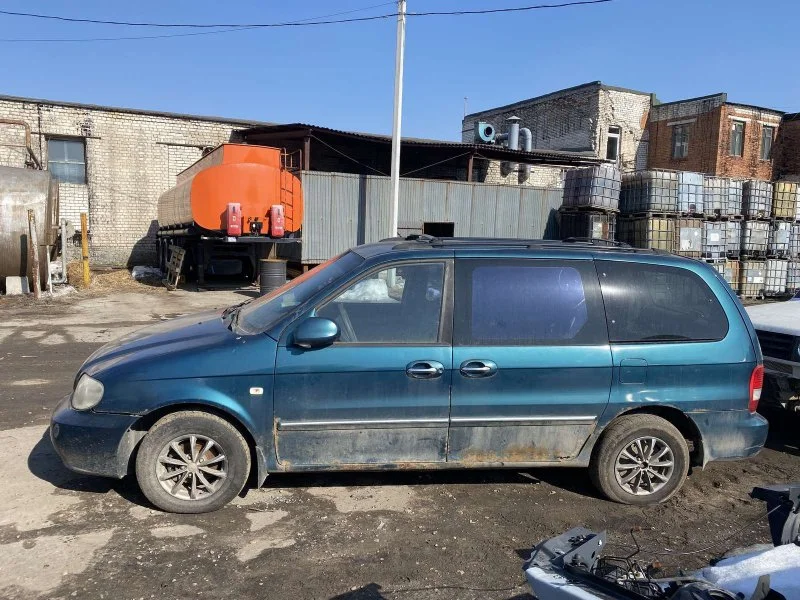 Продажа Kia Carnival 2.5 (150Hp) (K5) FWD AT по запчастям