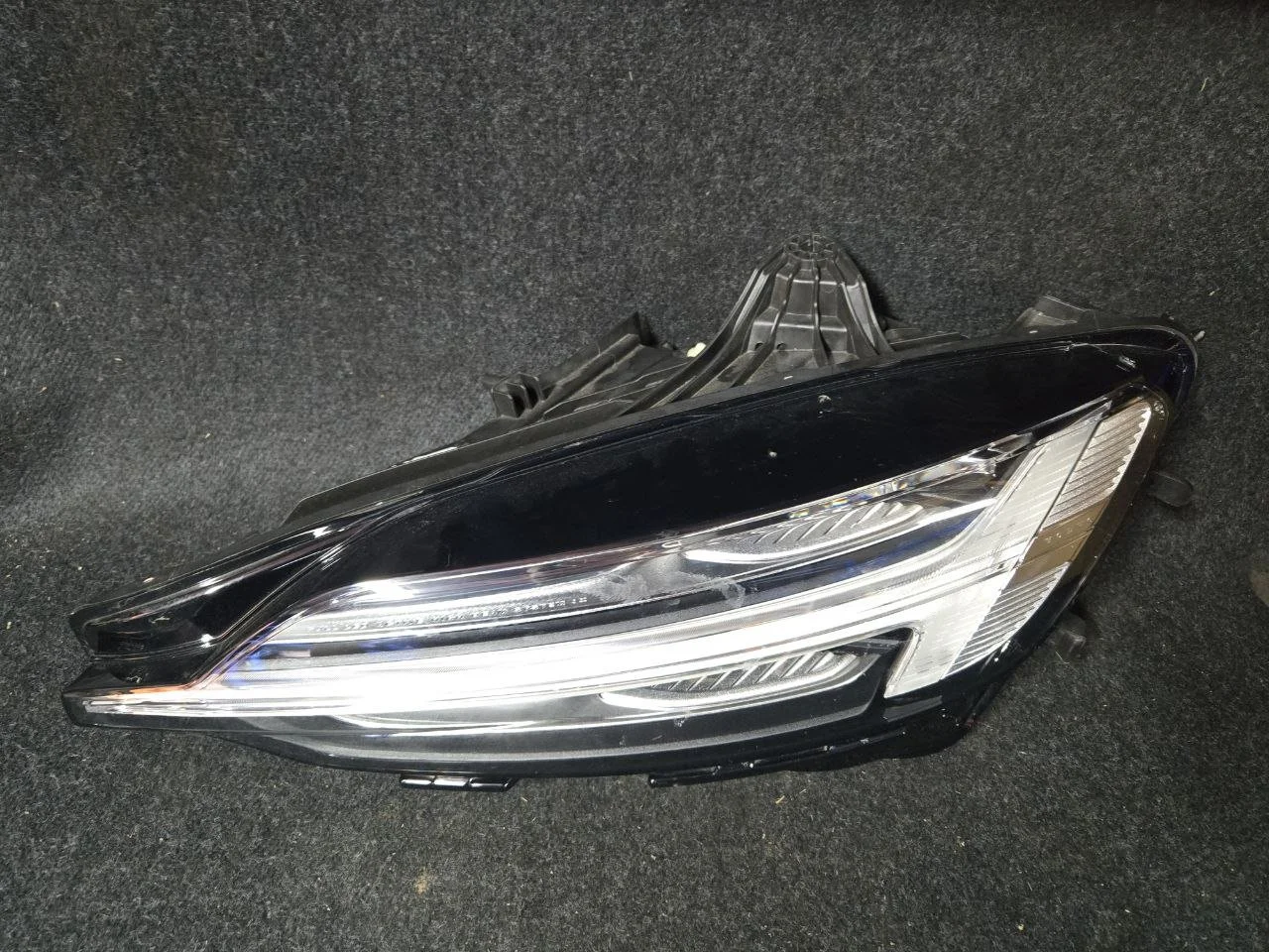 Левая фара Volvo VOLVO V60 S60 РЕСТАЙЛ FULL LED 32420490 Volvo S60 III 2018+ Volvo V60 2019+