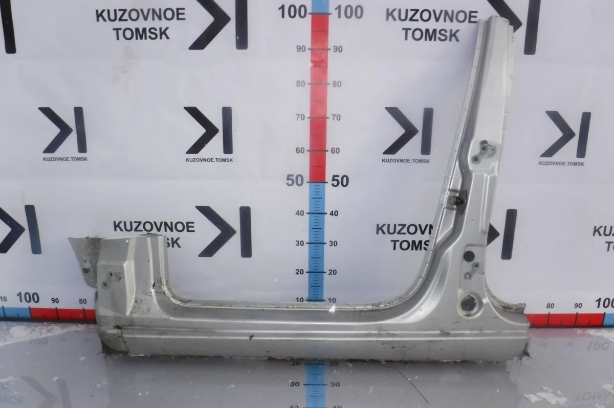 Порог кузова Ford Focus 2005 DFW