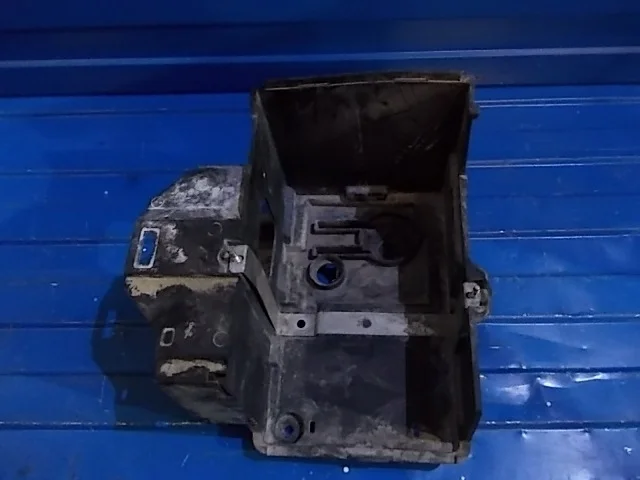 Кожух аккумулятора Ford Focus 2010 CB4