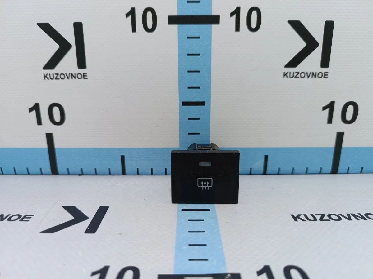 Кнопка обогрева стекла Ford Focus 2010 CB4