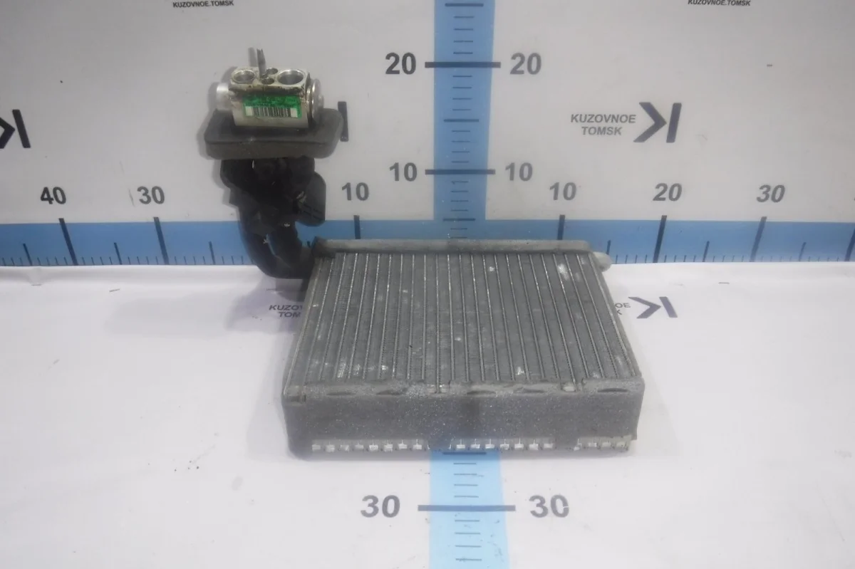 Испаритель кондиционера (радиатор салона) Ford Focus 2015 CB8