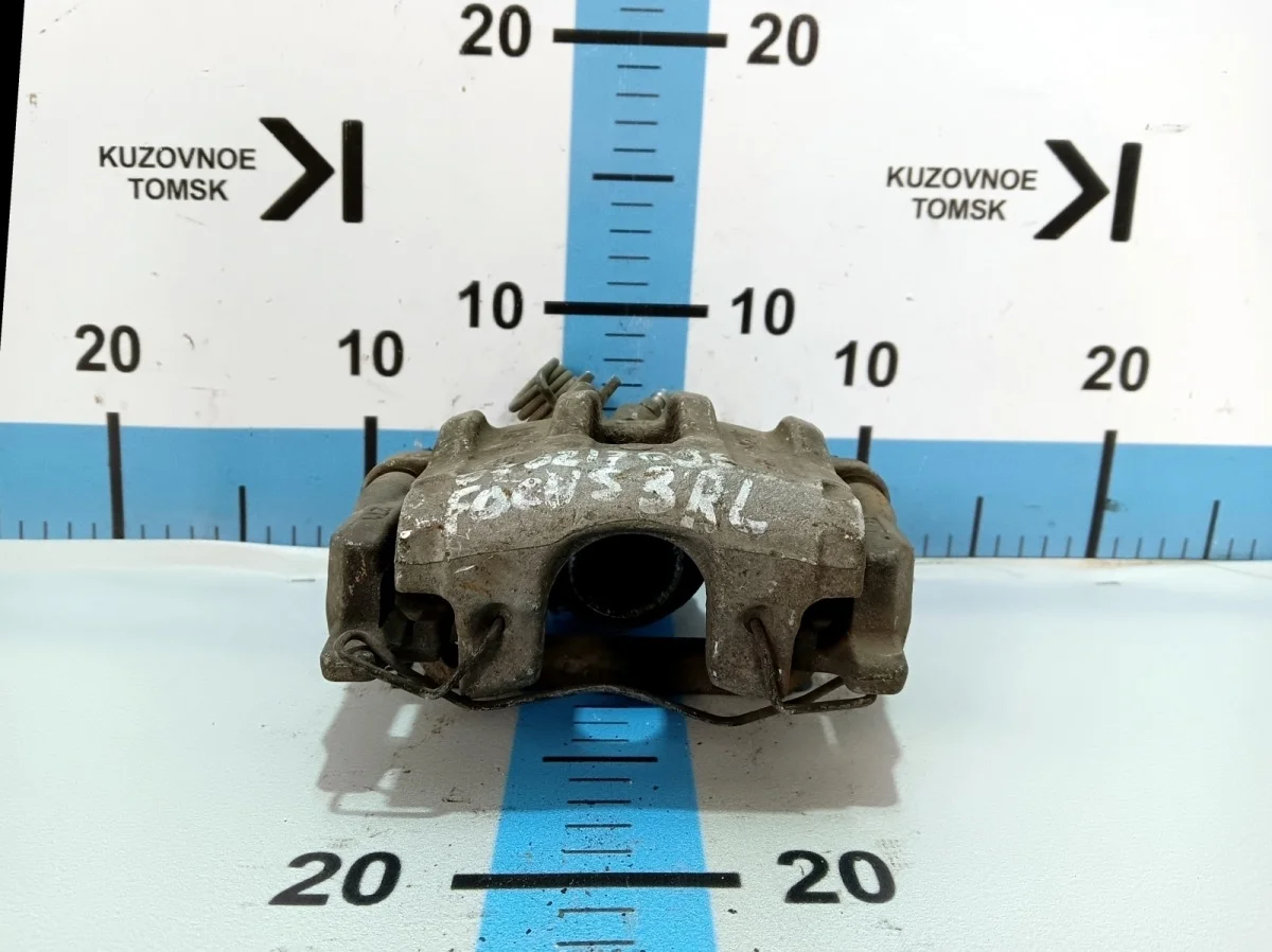 Суппорт Ford Focus 2015 CB8