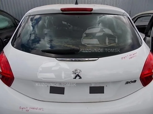 Крышка багажника Peugeot 208 2013 CC