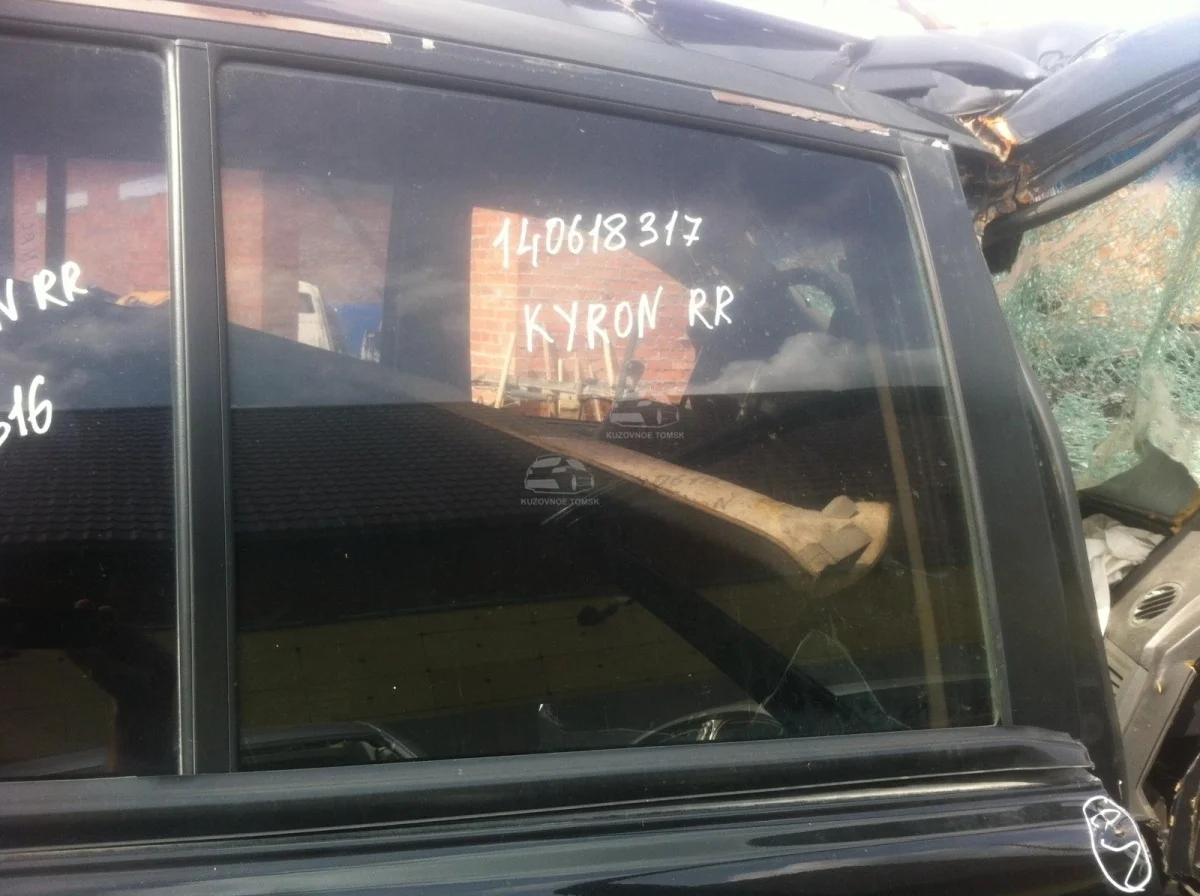 Стекло двери SsangYong Kyron 2005 DJ
