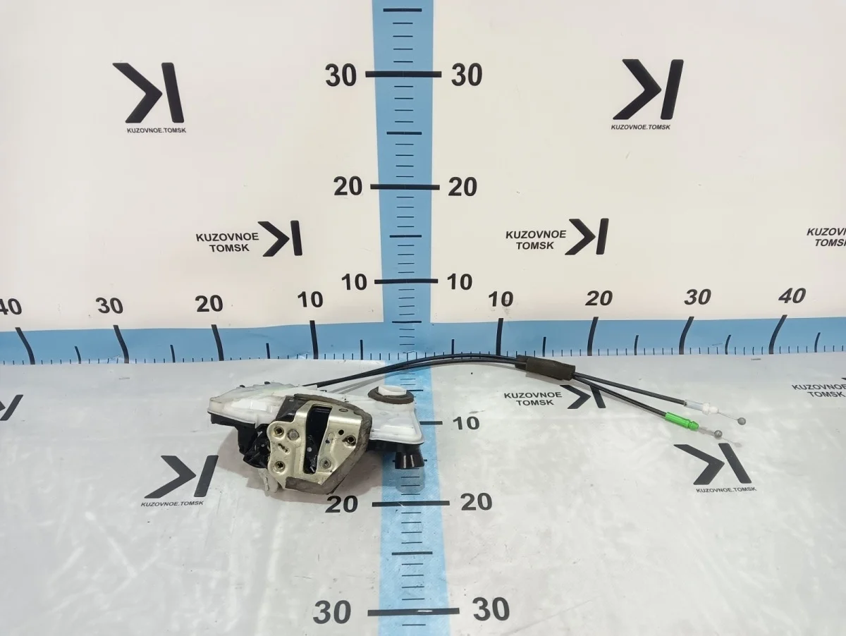 Замок двери Toyota Fortuner 2016 GUN156, AN160
