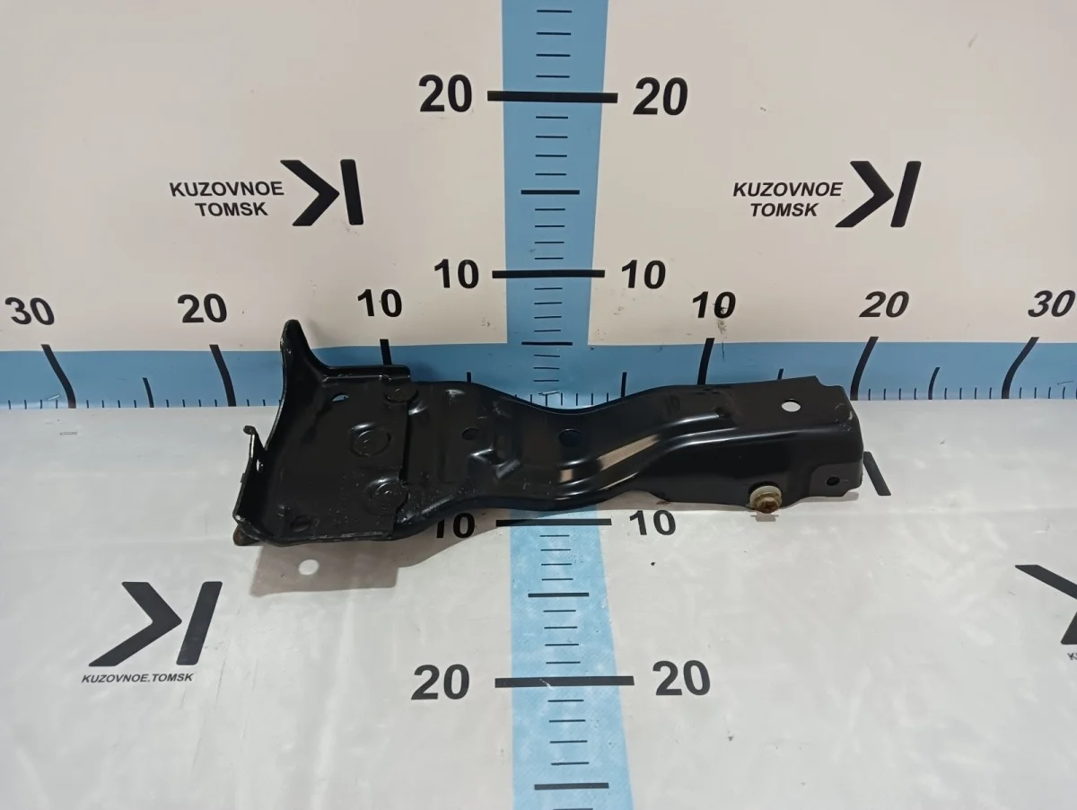 Кронштейн бампера Toyota Land Cruiser Prado 2021 J150