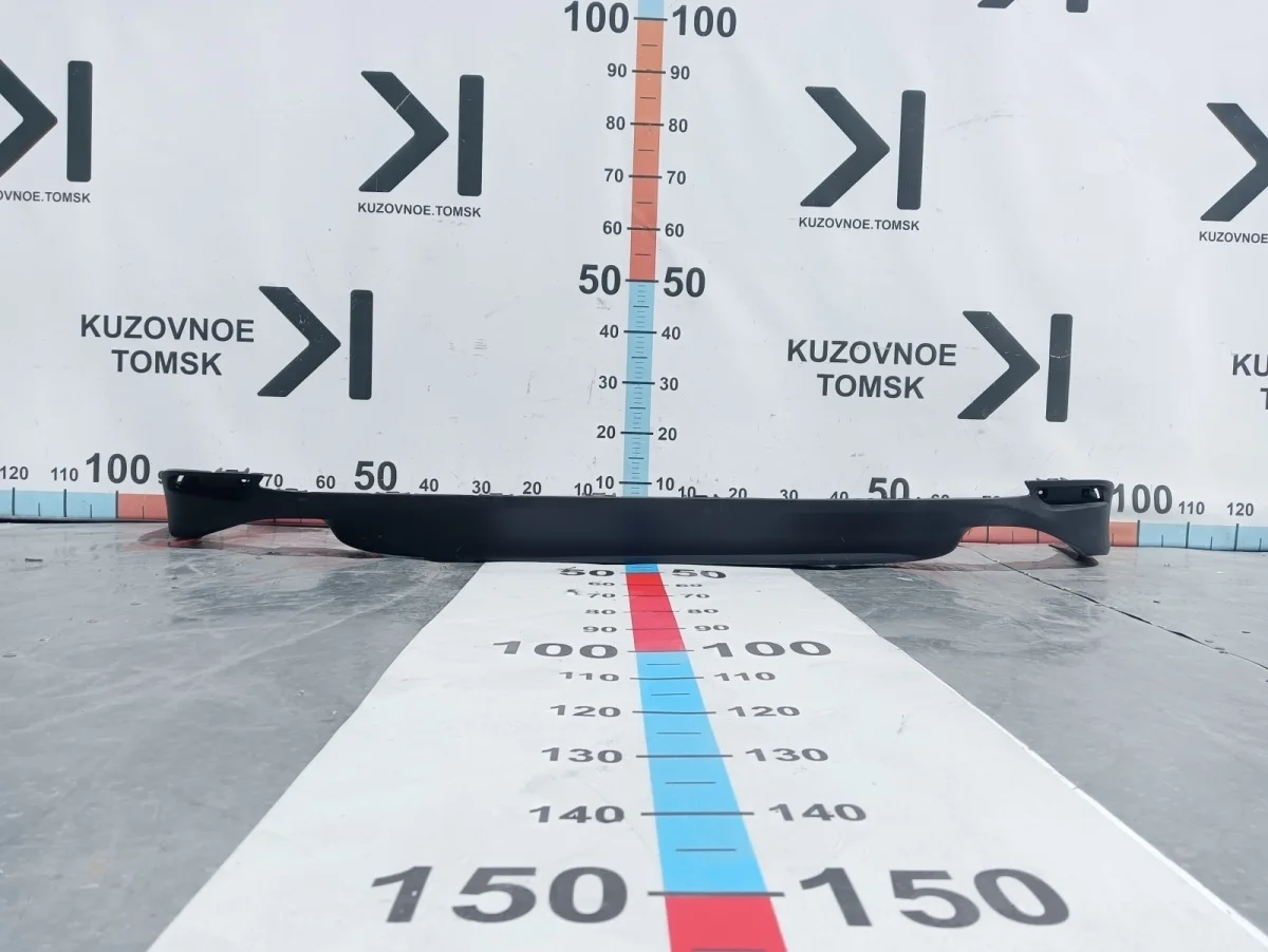 Губа юбка бампера Toyota Camry 2018- XV70