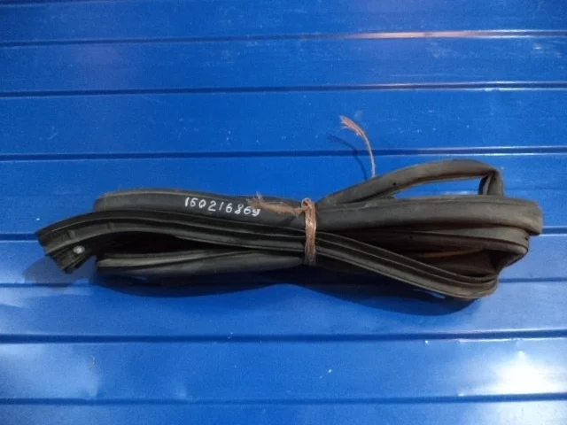 Уплотнитель стекла двери (внутренний) Mitsubishi Lancer 2008 CY