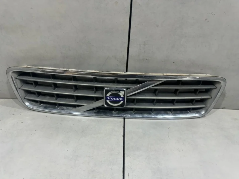 Решетка радиатора Volvo XC90 2008