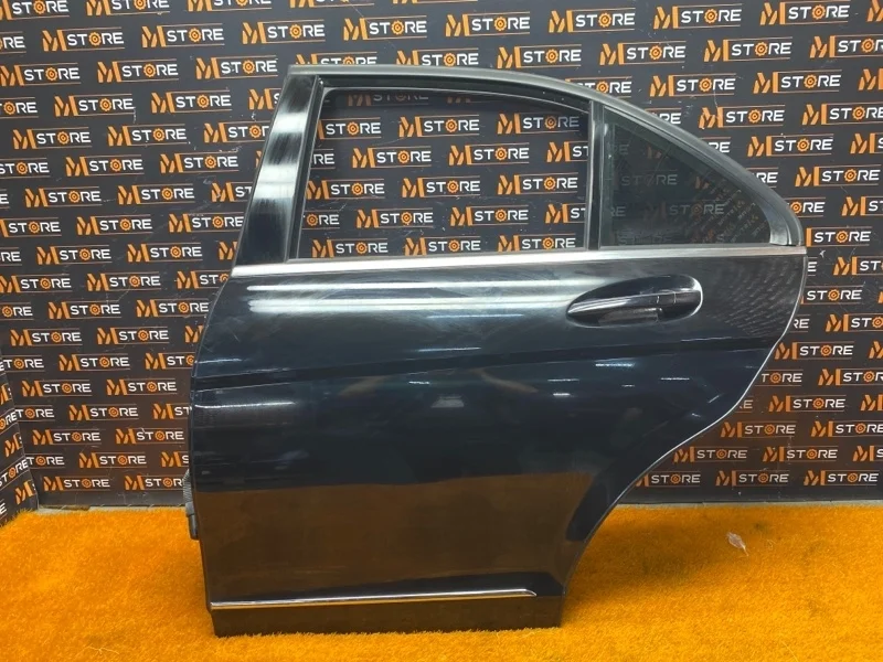 Дверь Mercedes-Benz -Class 2010 W204