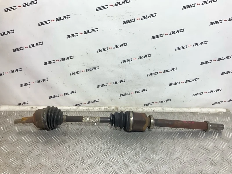 Приводной вал Renault Megane 2012 8201030262 3 2.0, правый