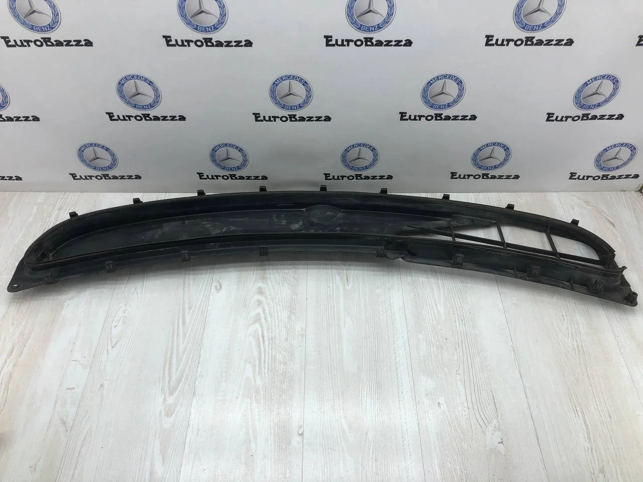 Жабо капота Mercedes W220