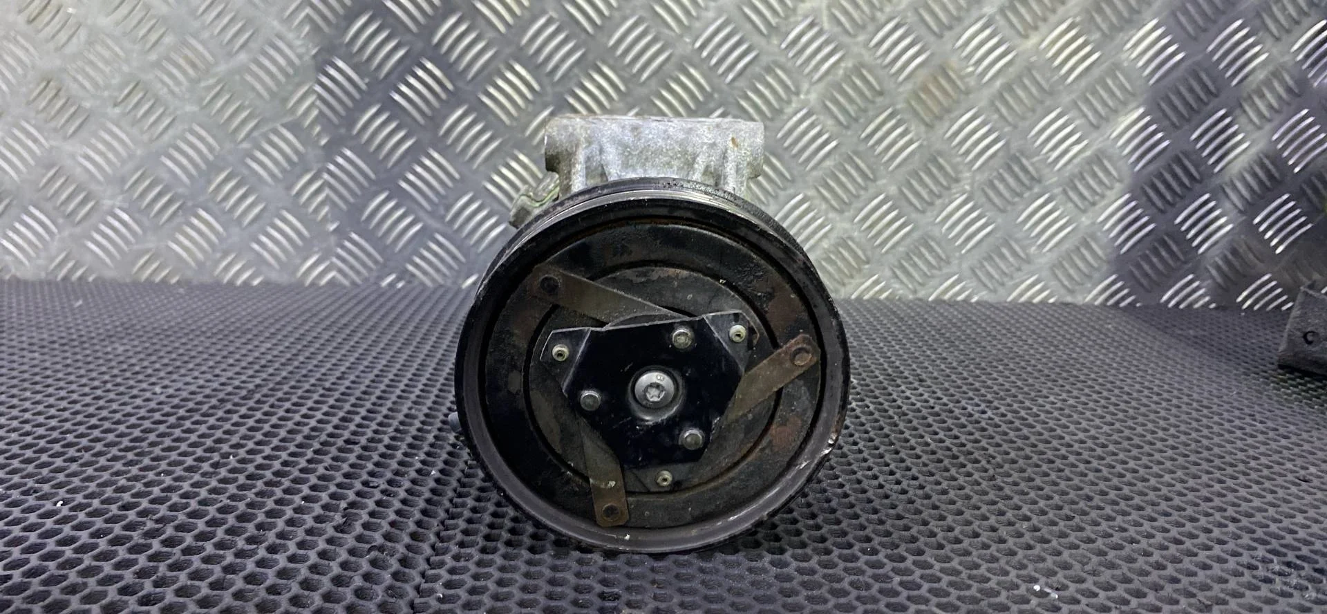 Компрессор кондиционера Renault Megane 2 2005