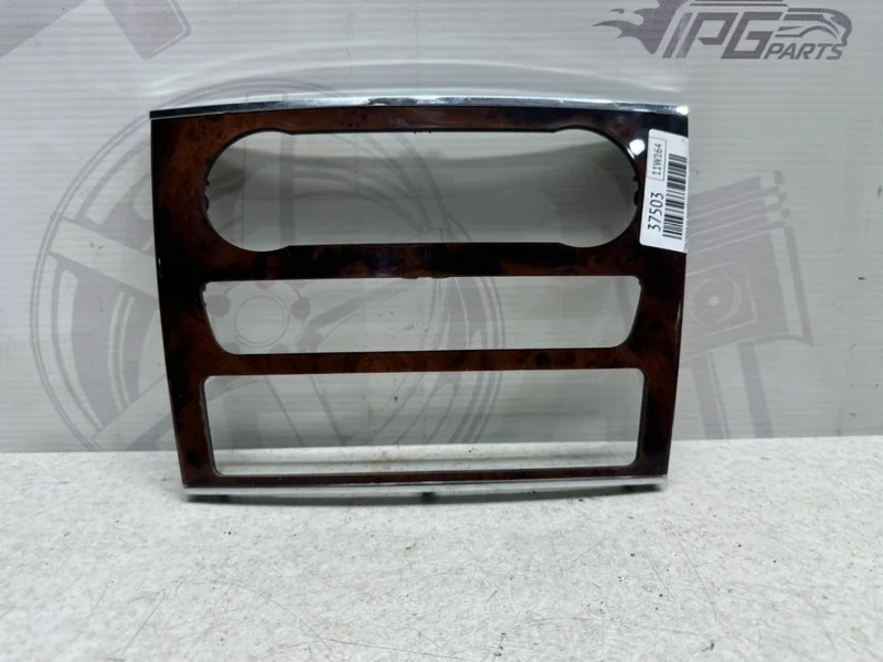 Накладка переднюю панель Mercedes-benz ML 2006 W164