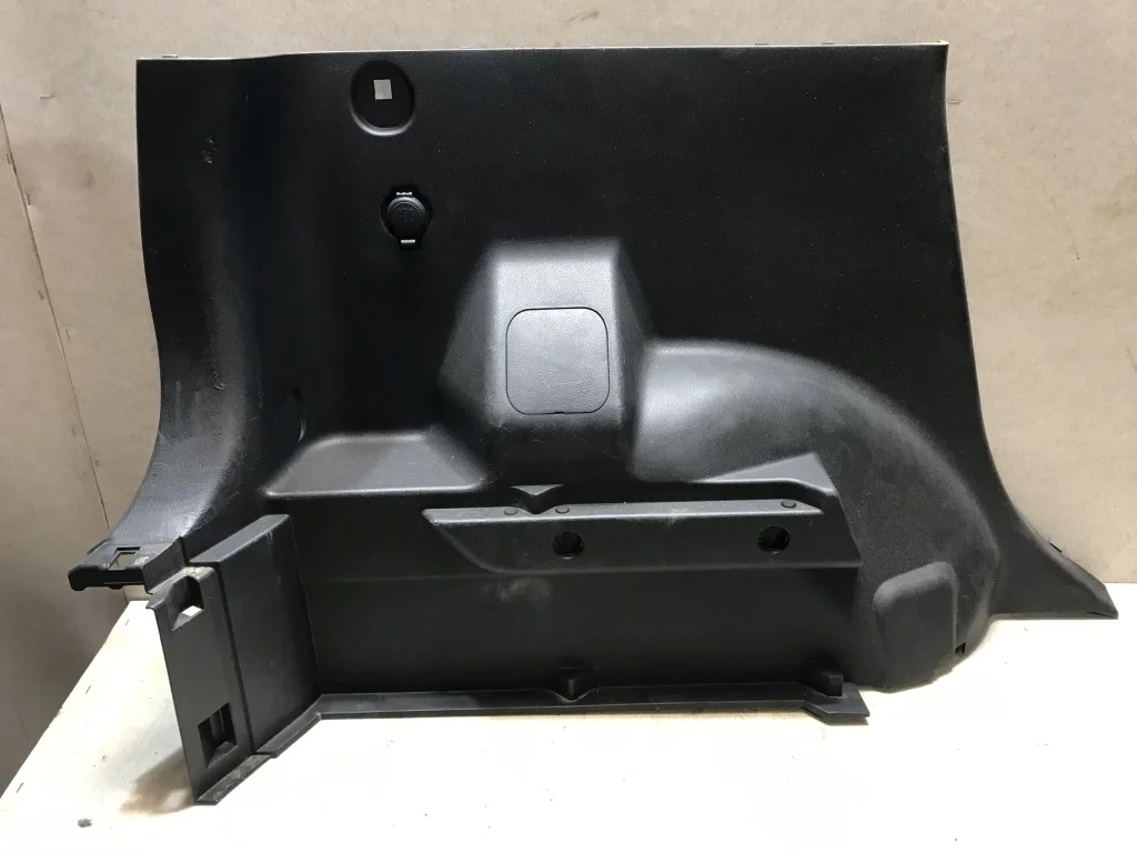 849519U02B Обшивка багажника L Nissan Note E11