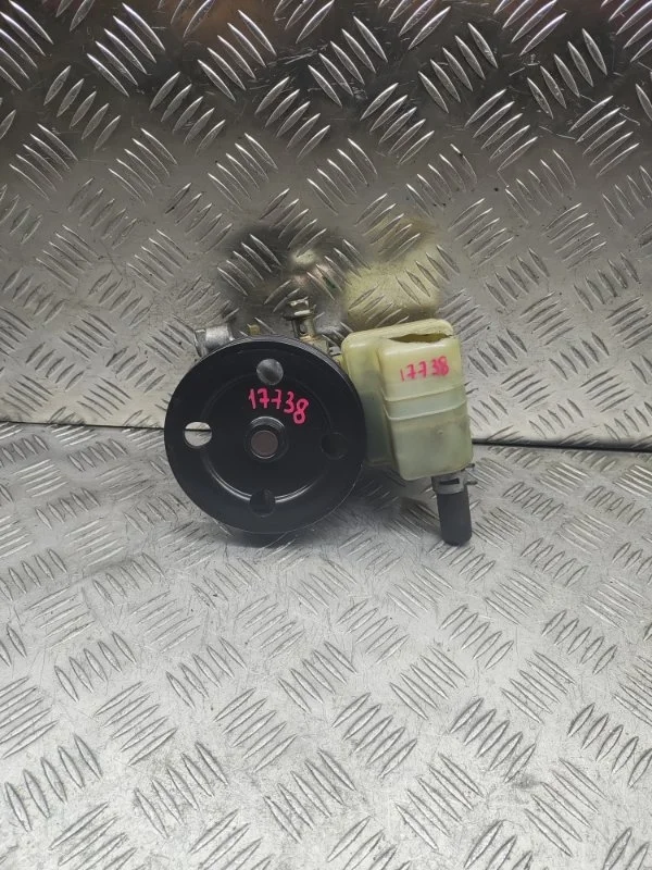 Насос ГУРа Mazda 6 GJ6E32600В L3 LF